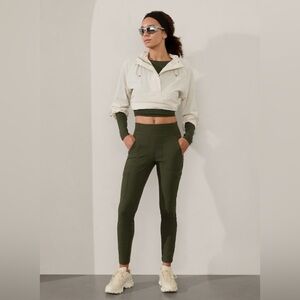 Athleta Women’s Headlands Hybrid Cargo Il Tight Aspen Olive Size 2 High Rise